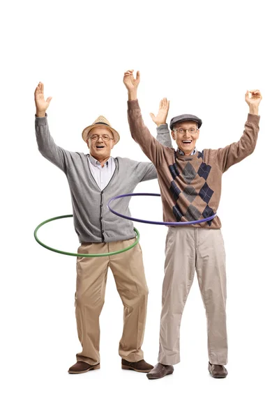 Allegri uomini anziani con hula hoops — Foto Stock