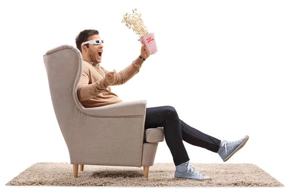 Doodsbang man met 3D-bril en popcorn — Stockfoto