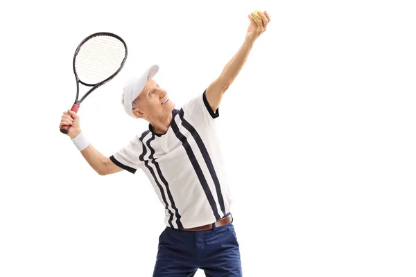 Old tennis player preparing to serve — Stock Photo, Image