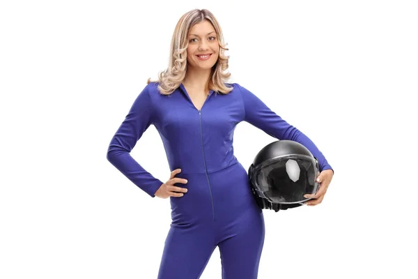 ヘルメットを保持している女性カーレーサー — ストック写真