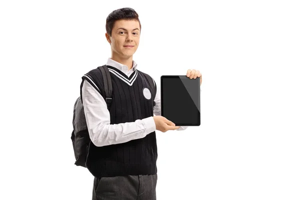 Estudiante adolescente mostrando una tableta — Foto de Stock