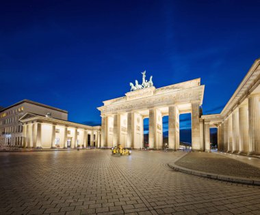 Berlin 'deki Brandenburg Kapısı.