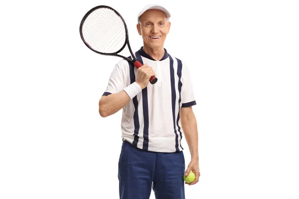 Теннисист держит ракетку и теннисный мяч — стоковое фото