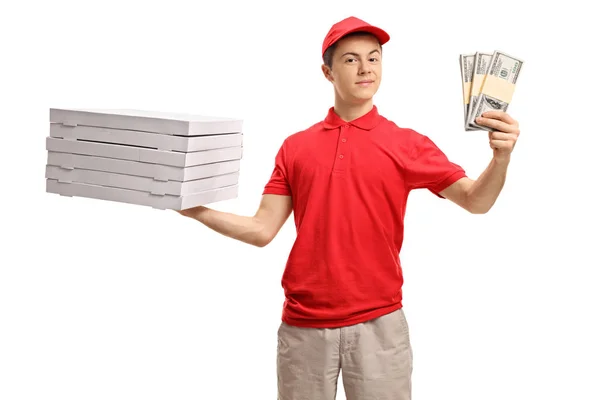 Entrega de pizza menino segurando uma pizza caixas e dinheiro — Fotografia de Stock