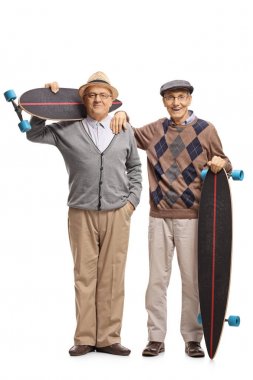 İki yaşlı adam longboards ile