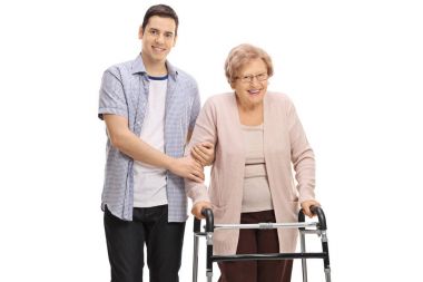 bir walker ile olgun bir kadın tutarak adam