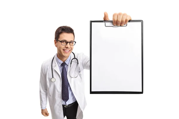 Doctor showing a clipboard — стоковое фото