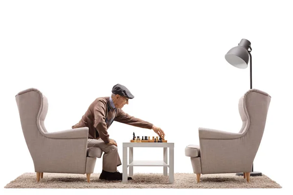 Tek Başına Beyaz Arka Plan Üzerinde Izole Bir Satranç Oyunu — Stok fotoğraf