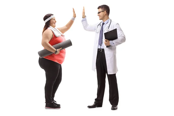 Full Length Profile Shot Overweight Woman High Fiving Doctor Isolated — Stock Photo, Image