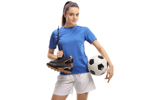 Jogadora Futebol Feminina Segurando Par Chuteiras Uma Bola Futebol Isolada — Fotografia de Stock