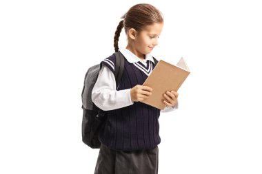 Kitap okuyan bir kız öğrenci.