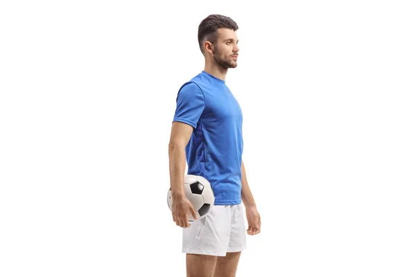 Jogador de futebol de pé com bola — Fotografia de Stock