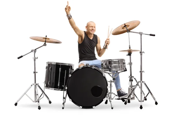 男性ミュージシャン、ドラムキット付き — ストック写真