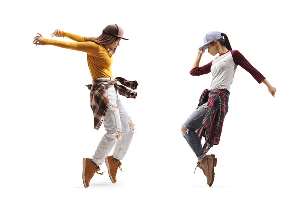 Twee jonge vrouwen dansen straat dans stijl — Stockfoto
