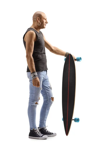 Calvo hipster uomo stading e tenendo un longboard — Foto Stock