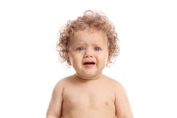 Bebé niño desnudo y llorando — Foto de Stock