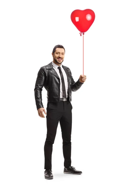 Retrato Comprimento Total Jovem Homem Elegante Segurando Balão Coração Vermelho — Fotografia de Stock