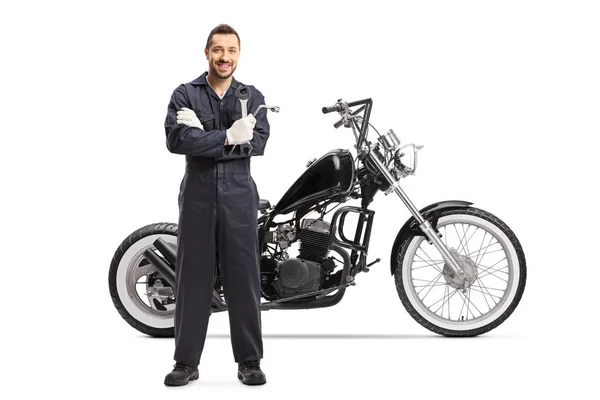 Full Length Portrait Auto Mechanic Standing Customized Motorbike Isolated White — Stock Photo, Image