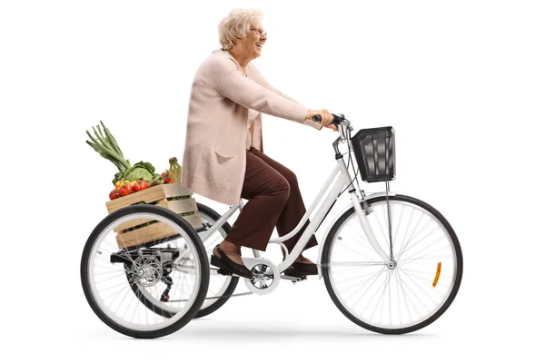Профіль Повної Довжини Знімка Старшої Леді Їде Триколісному Велосипеді Фруктами — стокове фото