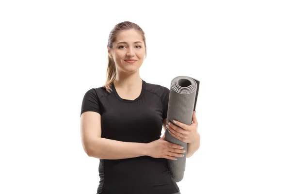 Mulher Posando Com Tapete Exercício Isolado Fundo Branco — Fotografia de Stock