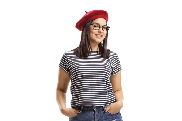 スタイリッシュな若いです女性とともに赤いベレー帽隔離された白い背景 — ストック写真