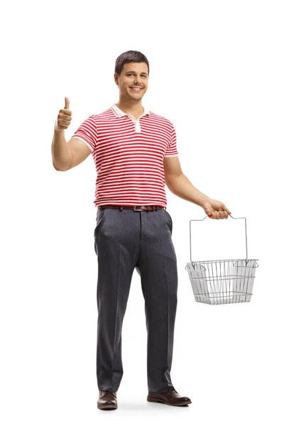 Boş Bir Alışveriş Sepetini Tutan Genç Bir Adamın Portresi Beyaz — Stok fotoğraf