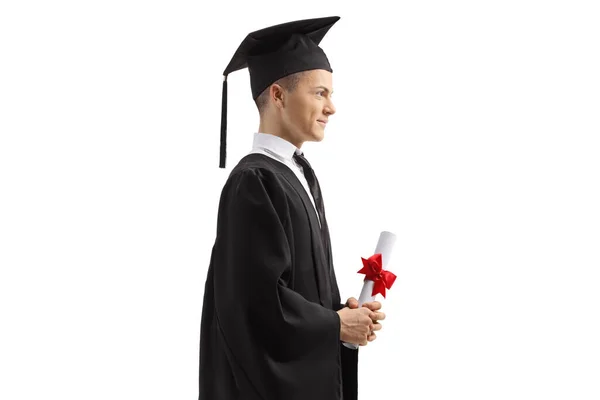 Ropa Graduado Masculino Sosteniendo Diploma Aislado Sobre Fondo Blanco — Foto de Stock