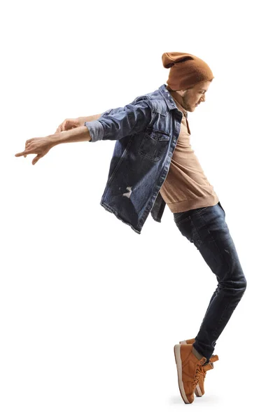 一个年轻小伙子用脚尖跳着舞的全景照片 背景是白色的 — 图库照片