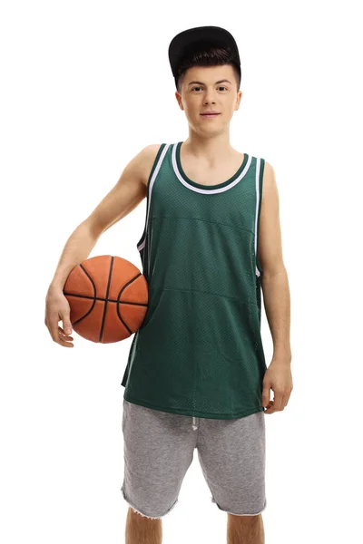 Adolescente Menino Vestindo Esportes Jersey Anúncio Segurando Basquete Isolado Fundo — Fotografia de Stock