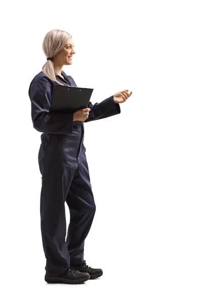 Full Length Profile Shot Female Worker Overall Uniform Κρατώντας Ένα — Φωτογραφία Αρχείου