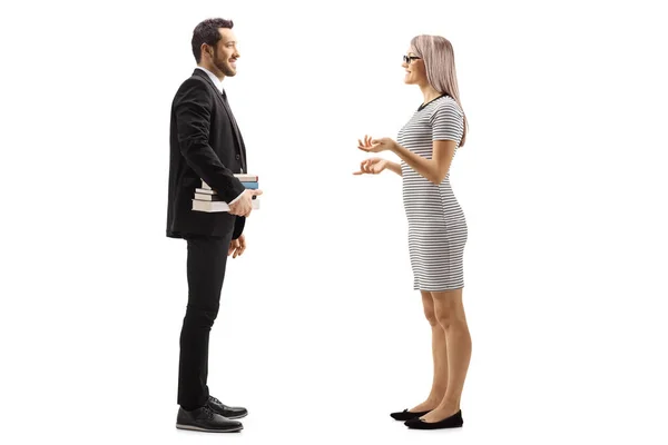 Foto Perfil Completo Hombre Con Traje Negro Sosteniendo Libros Hablando — Foto de Stock