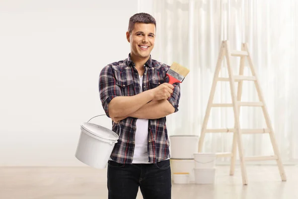 Man Brush Color Bucket Posing Room Ladder — Stock Photo, Image