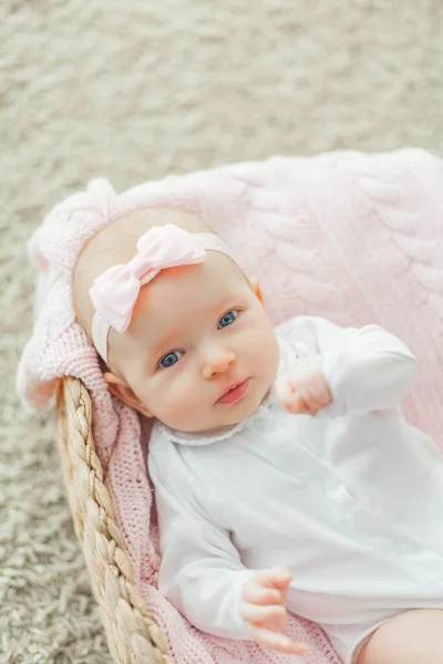 Két Hónapos Aranyos Kislány Újszülött Kicsim — Stock Fotó