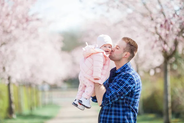 Young Dad Holds His Arms Small Pretty Daughter Dad Daughter — Stock Photo, Image