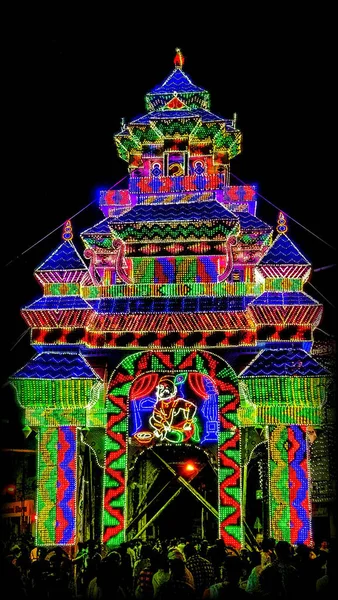 Hindistan 'da gece tapınak kutlamaları