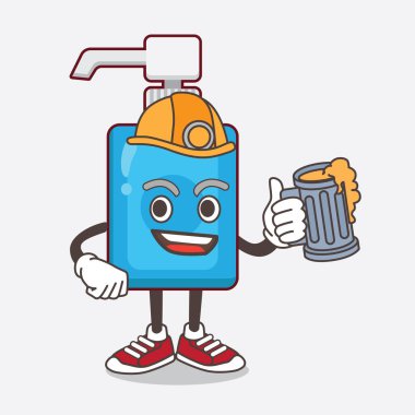 El dezenfekte edici çizgi film karakteri elinde bir bardak bira tutan maskot.