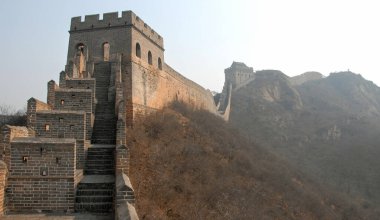 Çin Seddi. Çin Seddi 'nin bu bölümünde Jinshanling var. Manzaralı bir yer. Pekin yakınlarındaki Çin Seddi. Vahşi Çin Seddi, Jinshanling, Pekin, Unesco sitesi