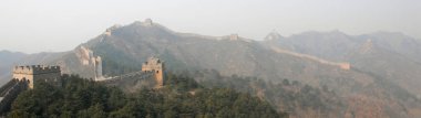Çin Seddi. Çin Seddi 'nin bu bölümünde Jinshanling var. Manzaralı bir yer. Pekin yakınlarındaki Çin Seddi. Vahşi Çin Seddi, Jinshanling, Pekin, Unesco sitesi
