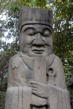 Chengdu, Sichuan, Çin 'deki Wang Jian' ın mezarı. Bu mezar aynı zamanda Yongling Mozolesi olarak da bilinir. Mezarda bir sürü antik heykel var. Wang Jian 'ın mezarı Chengdu' da dini ve turistik bir yerdir..