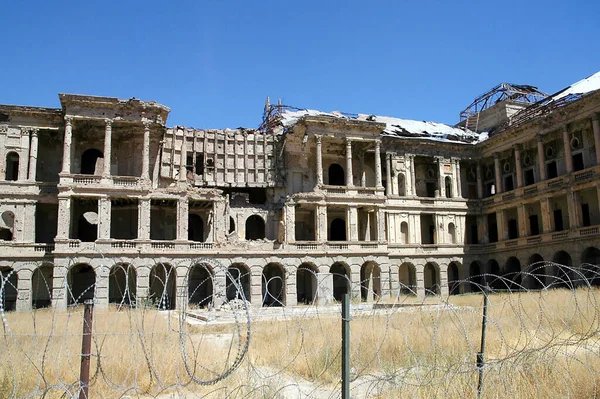 阿富汗喀布尔的Darul Aman宫 宫殿因政变 圣战者组织和塔利班而遭受广泛的战争破坏 目前正在重建中 Darul Aman Palace Kabul Afghanistan — 图库照片