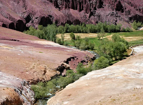 Červená Fialová Horská Krajina Údolí Kalu Mezi Kábulem Bamjánem Bamijan — Stock fotografie