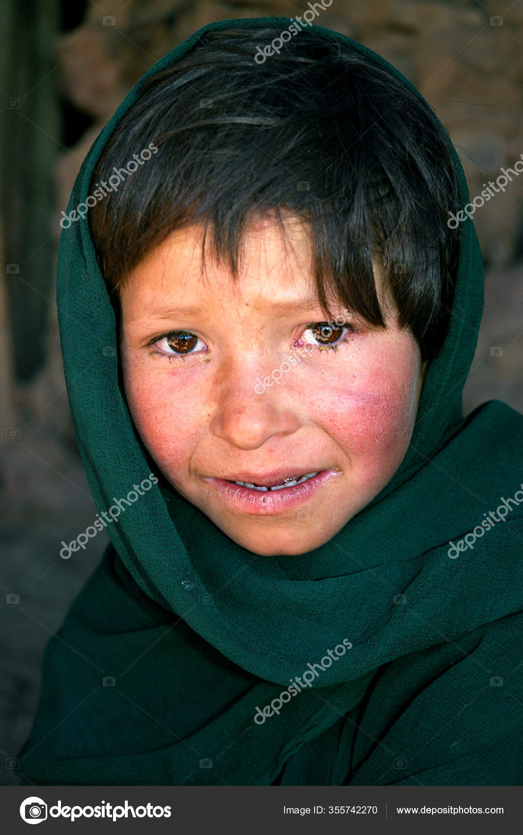 Bamyan Bamiyan Central Afghanistan Poor Girl Lives Caves Bamyan Bamiyan