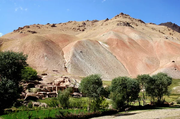 Egy Kis Falu Chaghcharan Afganisztáni Ghor Tartománybeli Jam Minaret Között — Stock Fotó