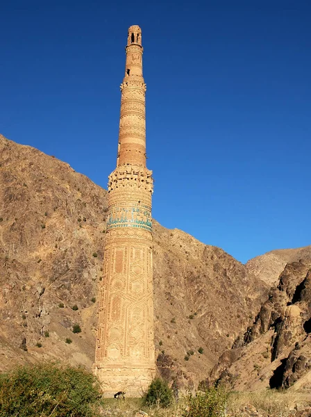 阿富汗古尔省Jam的Minaret Jam Minaret是位于阿富汗中部偏远地区的一个教科文组织遗址 贾姆歌剧院是古代伊斯兰建筑的一个杰出典范 — 图库照片