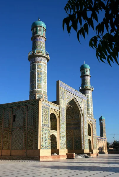 阿富汗西部的赫拉特 赫拉特大清真寺 星期五清真寺或Jama Masjid 清真寺装饰有马赛克和古兰经书法 这座清真寺是阿富汗历史最悠久的清真寺之一 — 图库照片