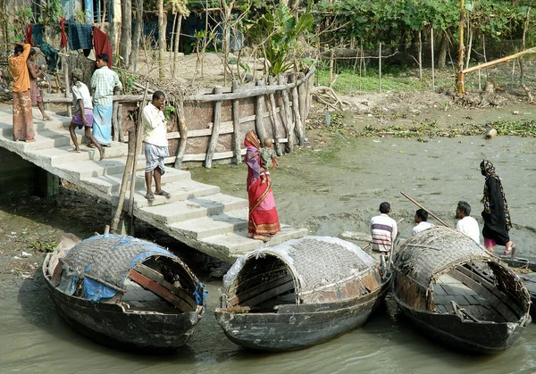 Delta Ganges Bangladesh Barcos Pesca Ancorados Lado Rio Uma Pequena — Fotografia de Stock
