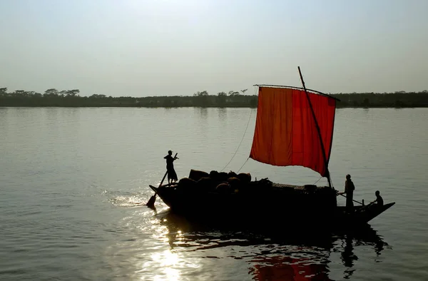 Silhouette Egy Hajó Rupsa Rupsha Folyó Közelében Mongla Bangladesben Egy — Stock Fotó