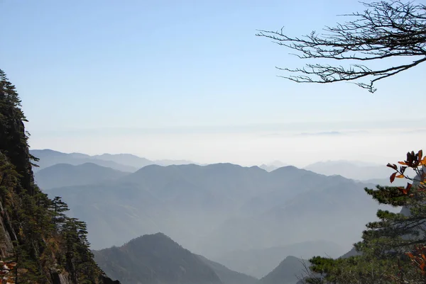 Huangshan Mountain Província Anhui China Uma Bela Vista Panorâmica Vale — Fotografia de Stock