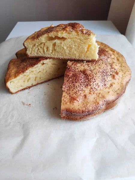 Charlotte Cupcake. Beyaz bir kağıtta.