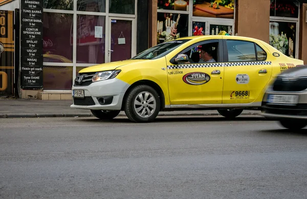 Bucarest Roumanie 2020 Une Voiture Dans Rue Appartenant Titan Taxi — Photo